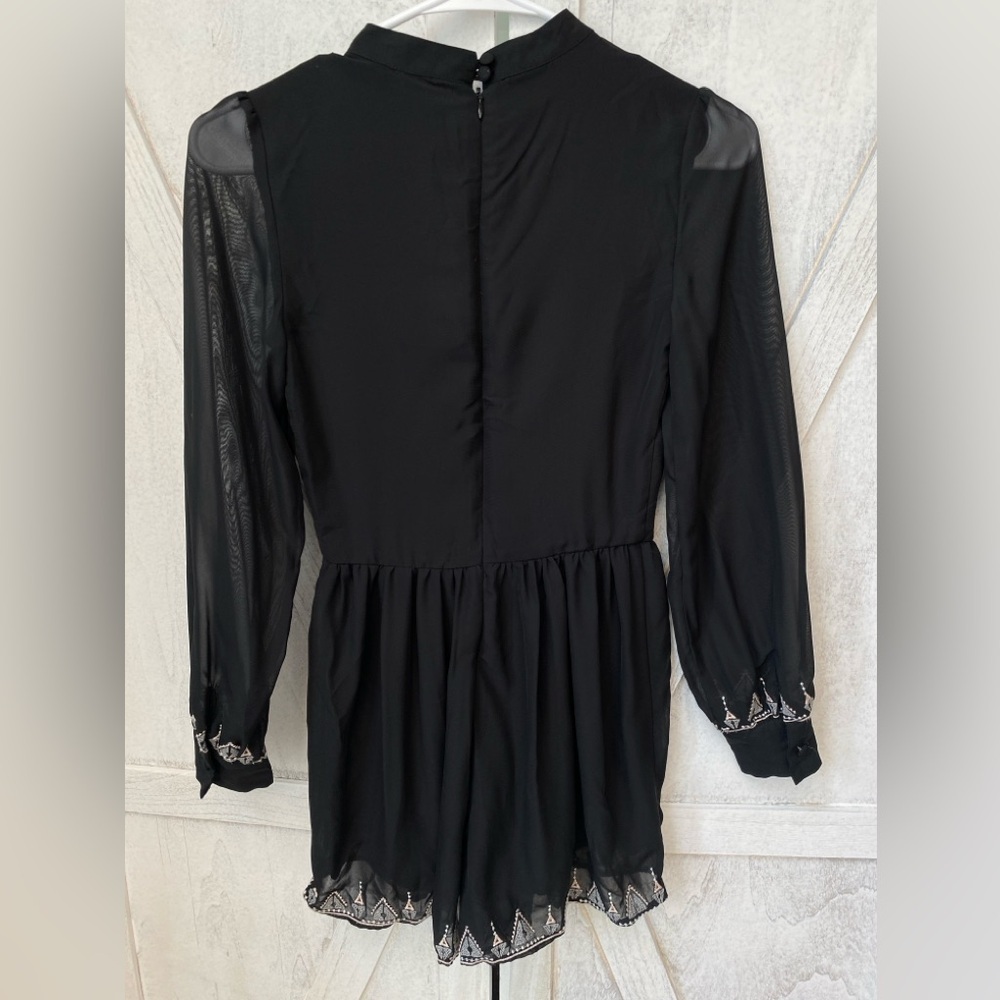 HOUSE OF HARLOW 1960 REVOLVE Women's XS Short Romper Hendrix Embroidered Black - Picture 2 of 10